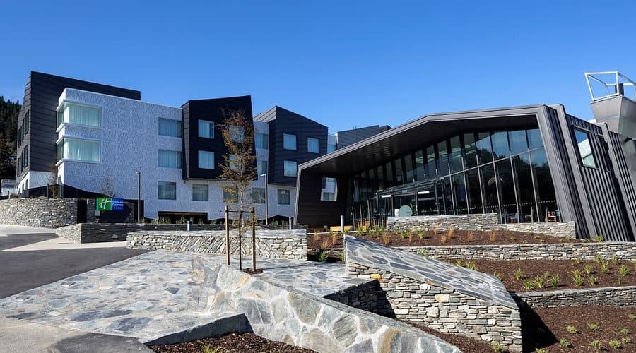 Holiday Inn Express & Suites Queenstown by IHG